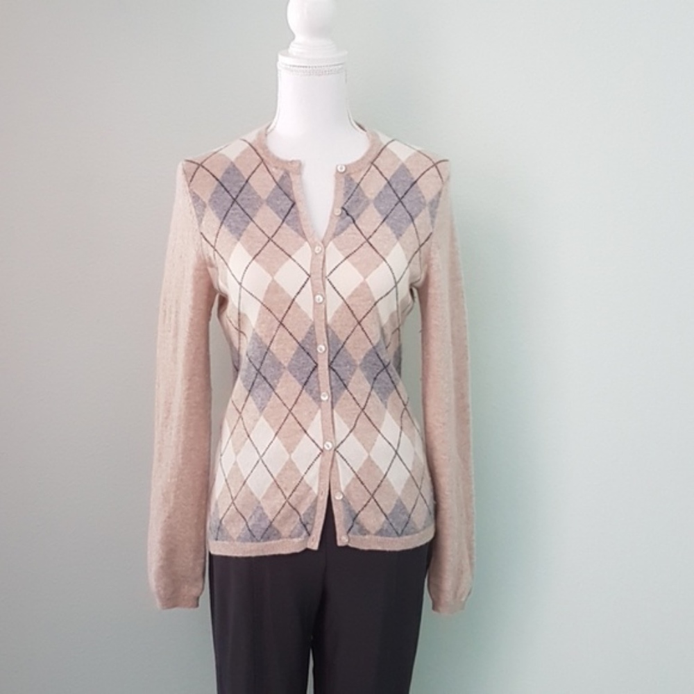 100% cashmere Lord & Taylor cardigan  low to day
